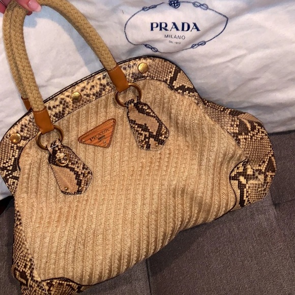 EXCLUSIVE 💯Authentic Prada Python Paglia Raffia Style Purse - Picture 3 of 14